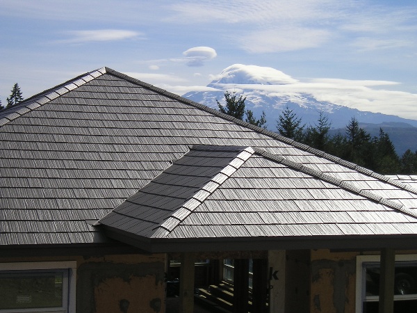 tigla metalica