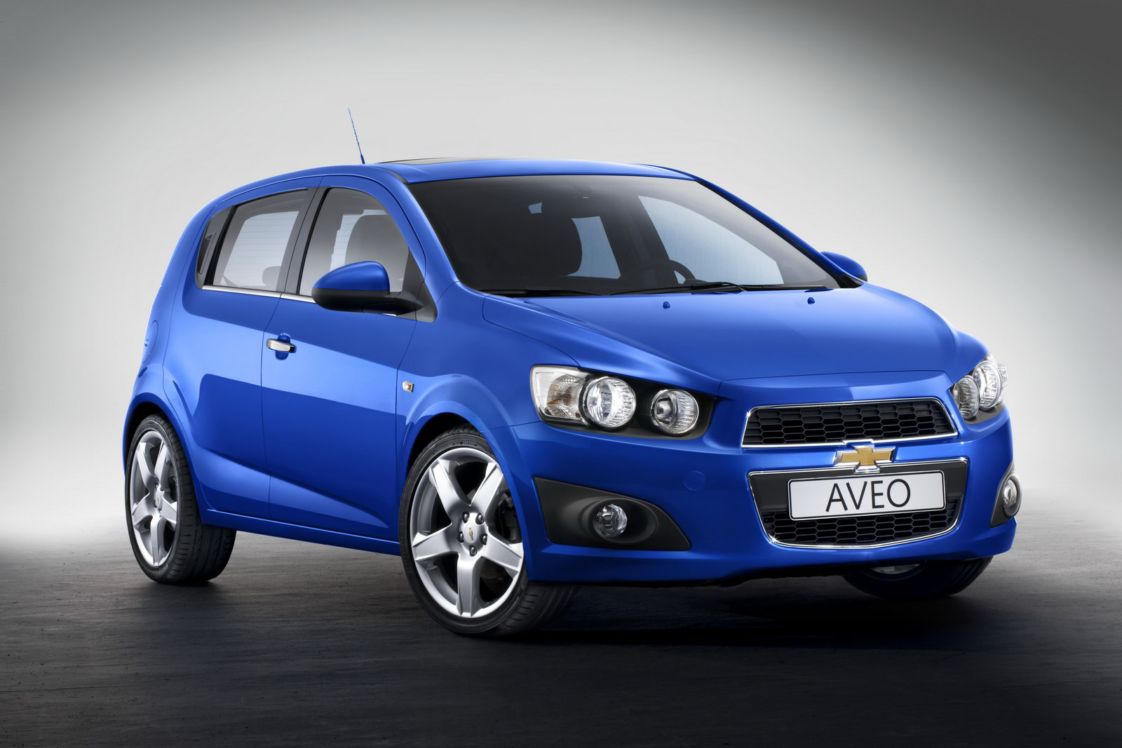 Rent a car Bucuresti. De ce sa inchiriezi un Chevrolet Aveo